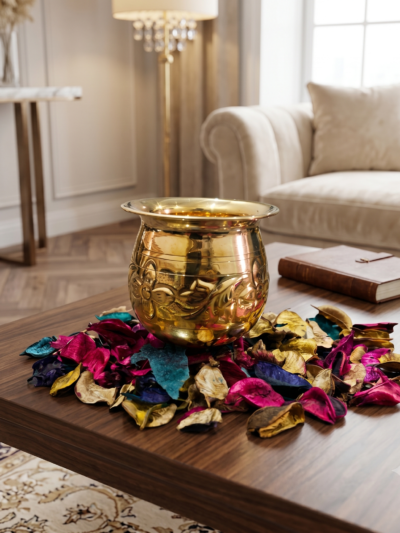 Elegant Brass Lutiya B109
